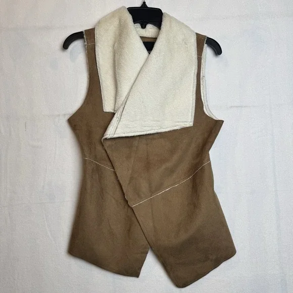 Me Jane Faux Leather Vest Fur Lined Size XS - Picture 6 of 7